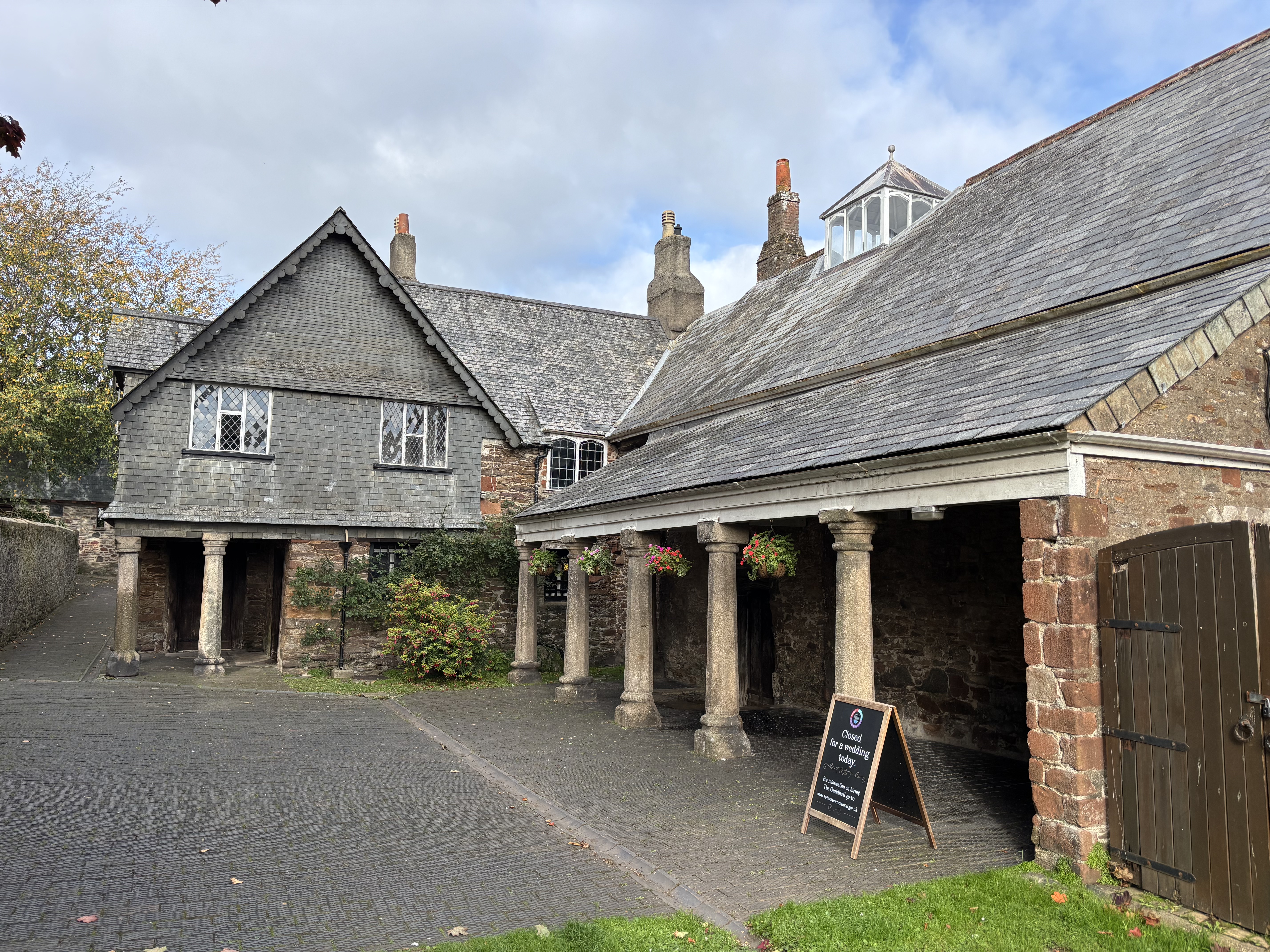 Totnes Guildhall Intimate Wedding.