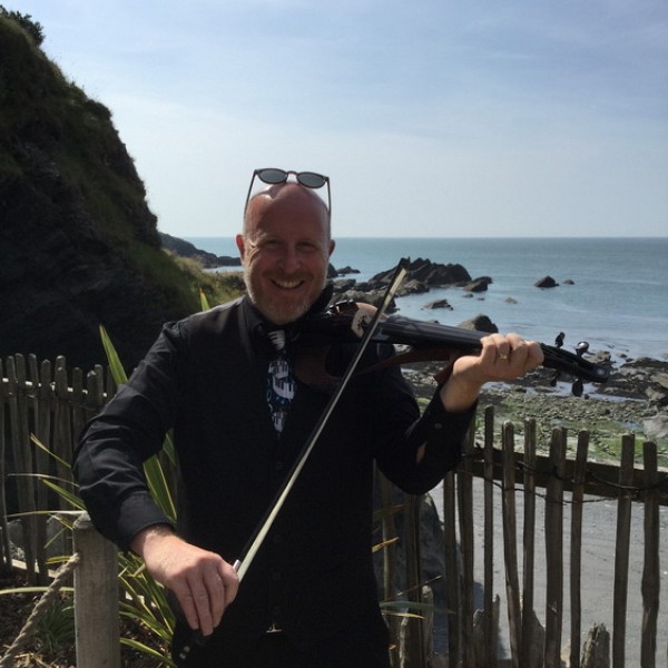 Richard Toomer Violinist wedding musician devon 8