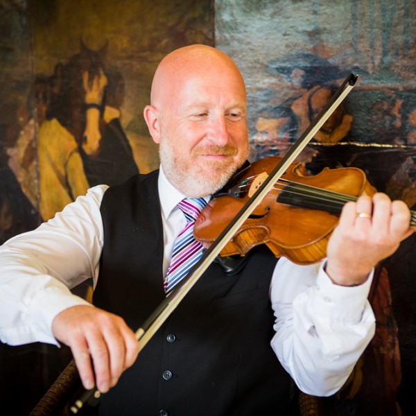 Richard Toomer Violinist wedding musician devon 9