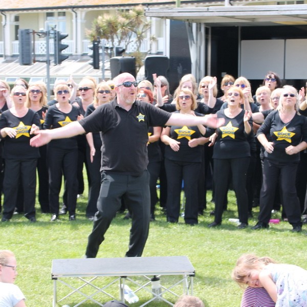 Musician devon rock choir richard toomer 09